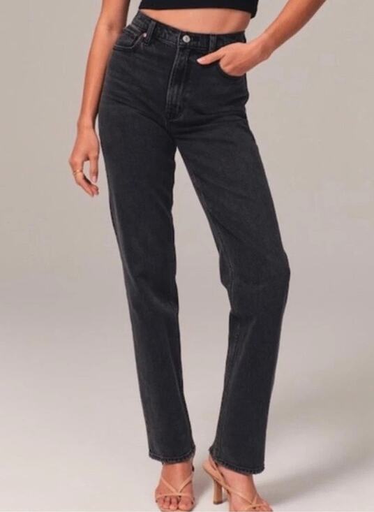 Abercrombie & Fitch Denim - Abercrombie & Fitch Curve Love 90s Straight Jeans Size 4 Short Black Classic